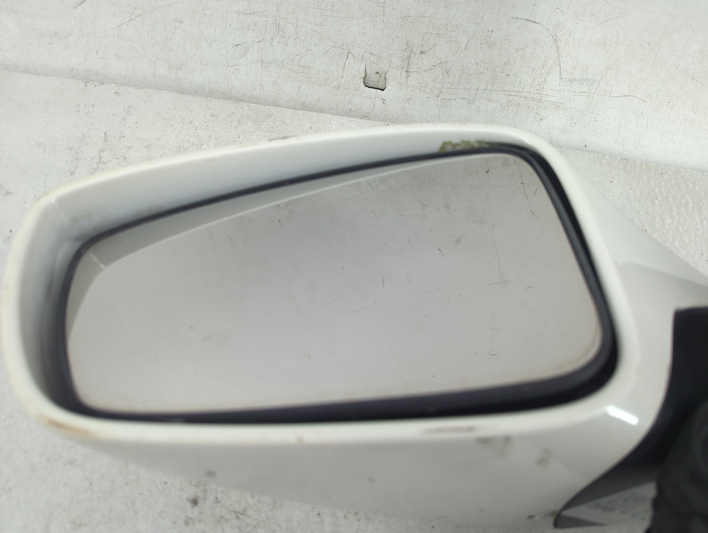 2011-2014 Hyundai Sonata Driver Side View Mirror - Left Door Mirror OEM Used - Oemusedautoparts1.com