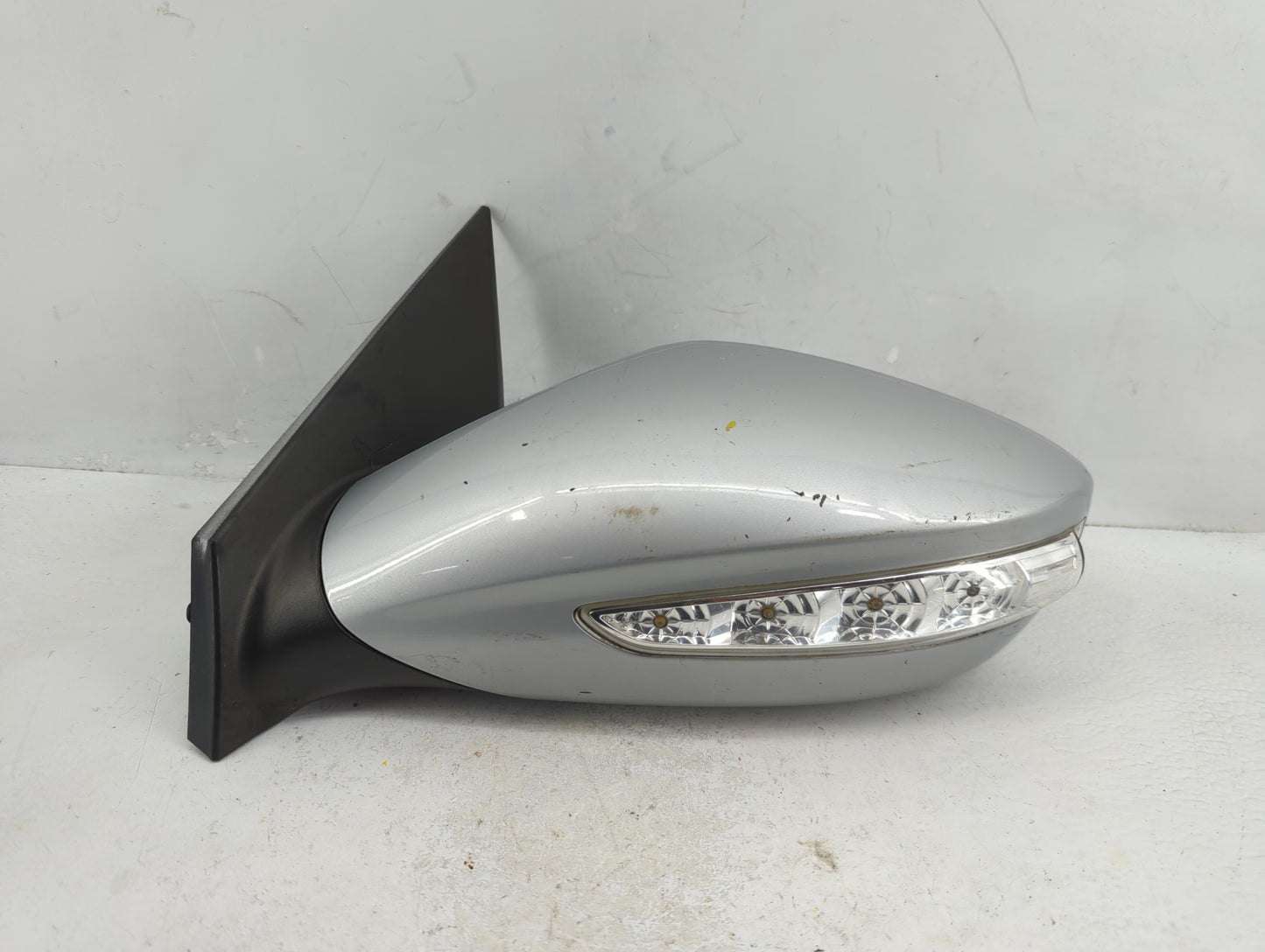 2014 Hyundai Sonata Driver Side View Mirror - Left Door Mirror OEM Used - Oemusedautoparts1.com