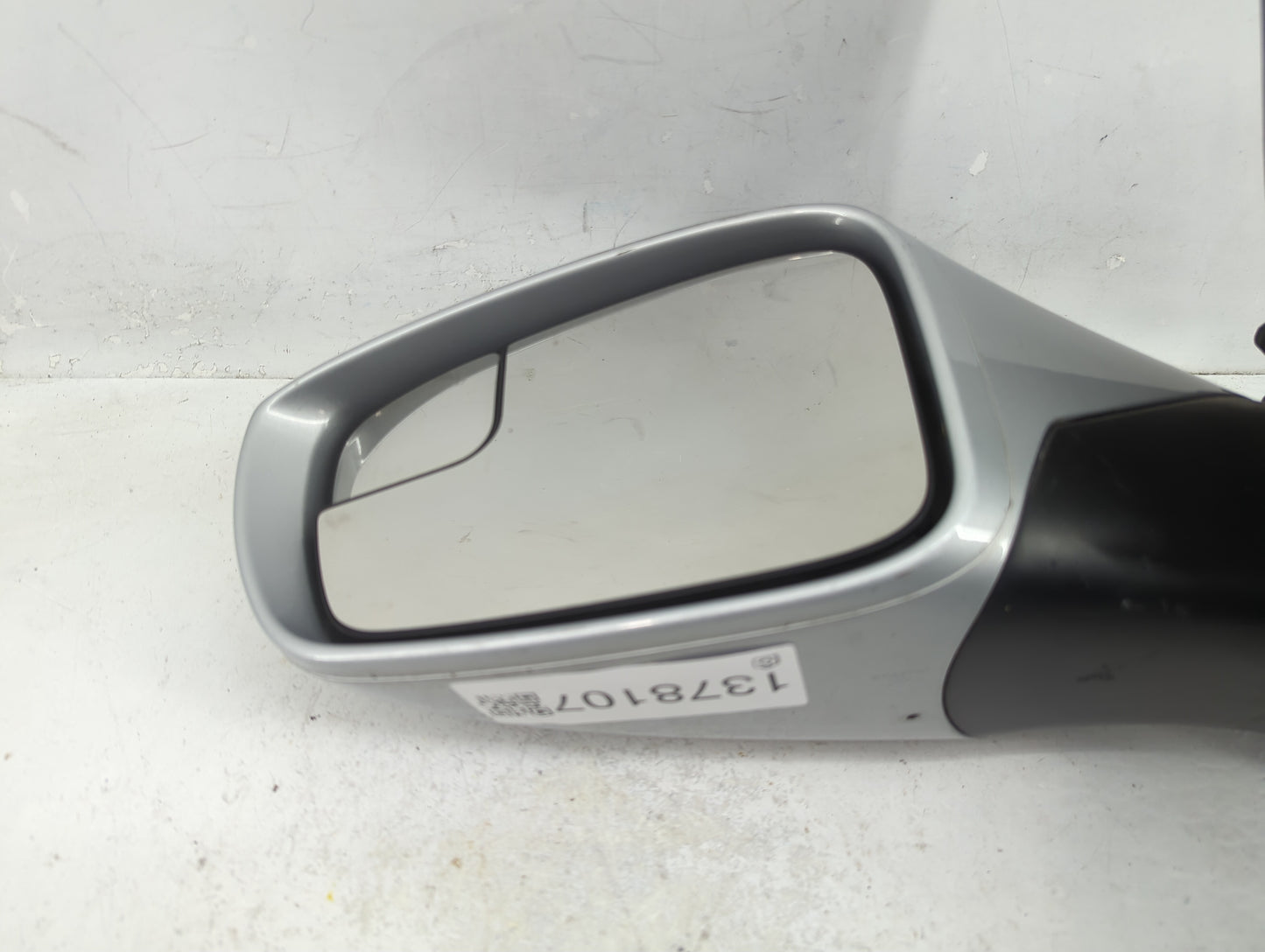 2014 Hyundai Sonata Driver Side View Mirror - Left Door Mirror OEM Used - Oemusedautoparts1.com