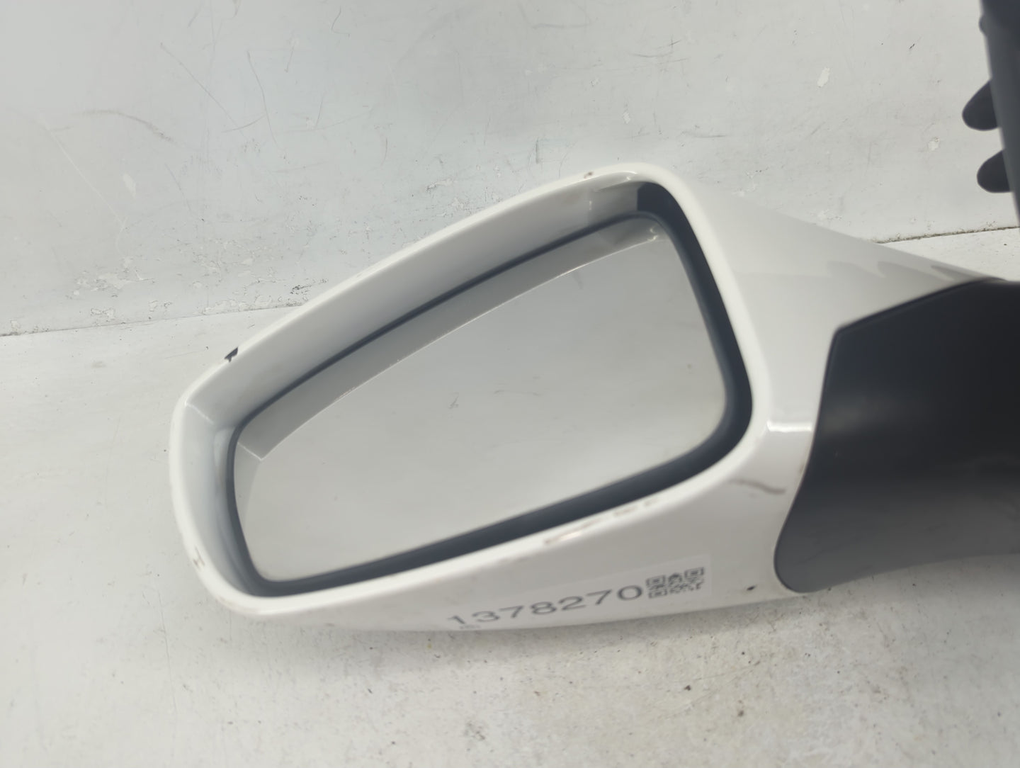2011-2014 Hyundai Sonata Driver Side View Mirror - Left Door Mirror OEM Used - Oemusedautoparts1.com