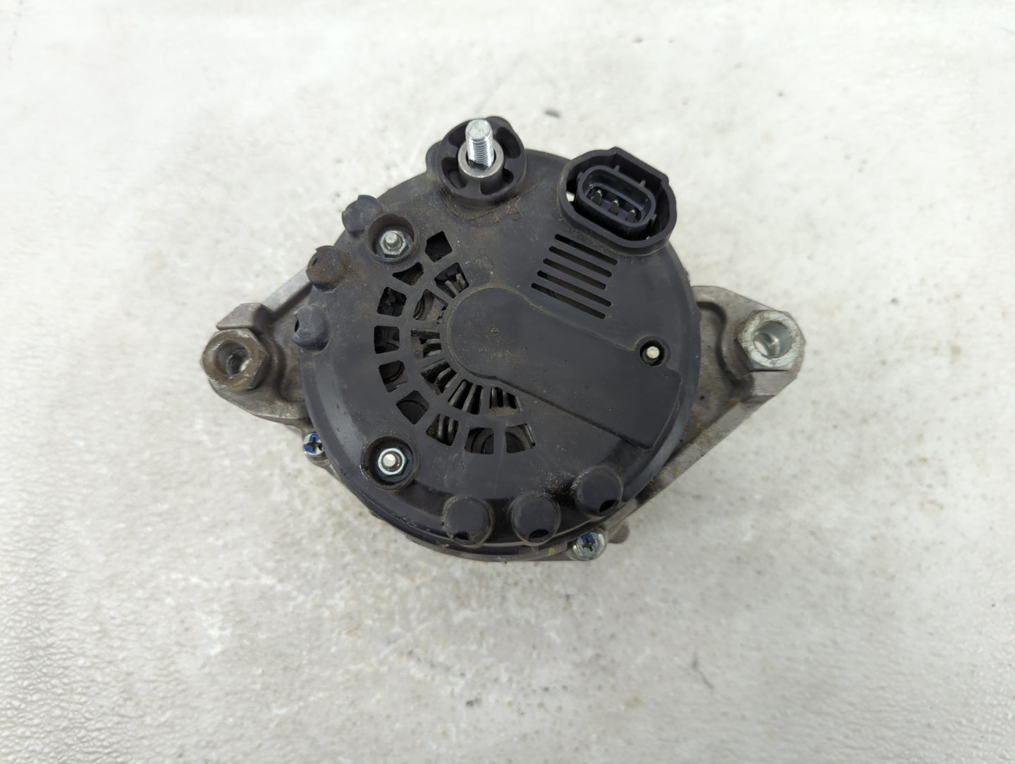 2014 Hyundai Sonata Alternator Replacement Generator Charging Assembly Engine OEM Fits Fits 2015 OEM Used Auto Parts - Oemus
