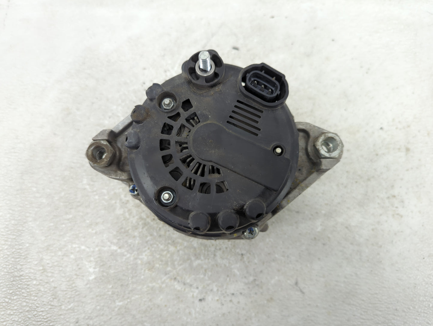 2014 Hyundai Sonata Alternator Replacement Generator Charging Assembly Engine OEM Fits Fits 2015 OEM Used Auto Parts - Oemus