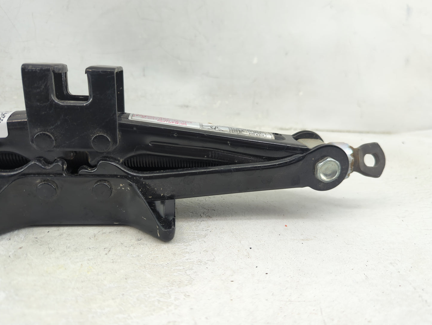 2014 Hyundai Sonata Spare Scissor Car Jack - Oemusedautoparts1.com
