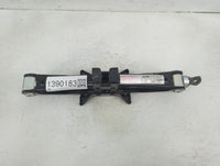 2014 Hyundai Sonata Spare Scissor Car Jack 1390183 - Oemusedautoparts1.com