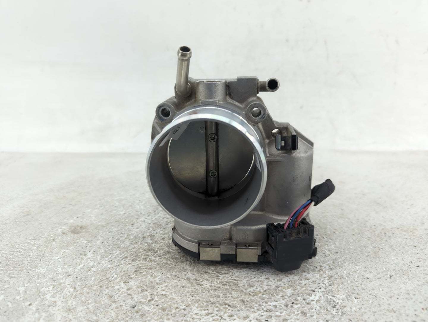 2011-2014 Hyundai Sonata Throttle Body P/N:90 4501 0001 35100-2G700 Fits Fits 2011 2012 2013 2014 2015 2016 OEM Used Auto Pa