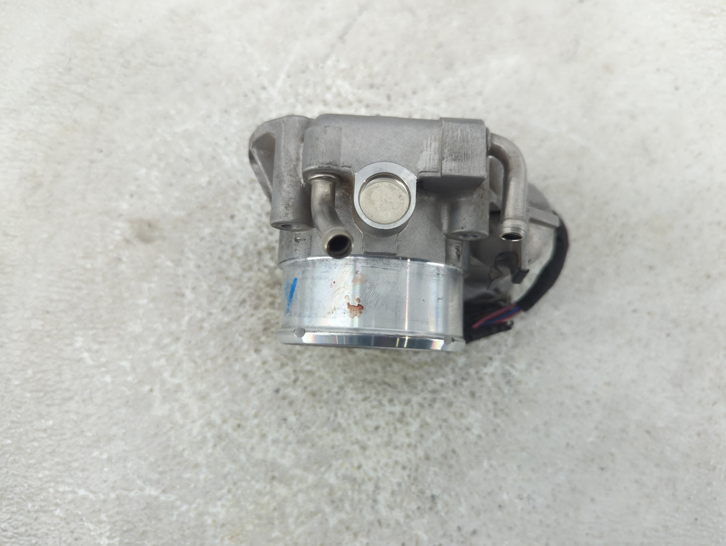 2011-2014 Hyundai Sonata Throttle Body P/N:90 4501 0001 35100-2G700 Fits Fits 2011 2012 2013 2014 2015 2016 OEM Used Auto Pa