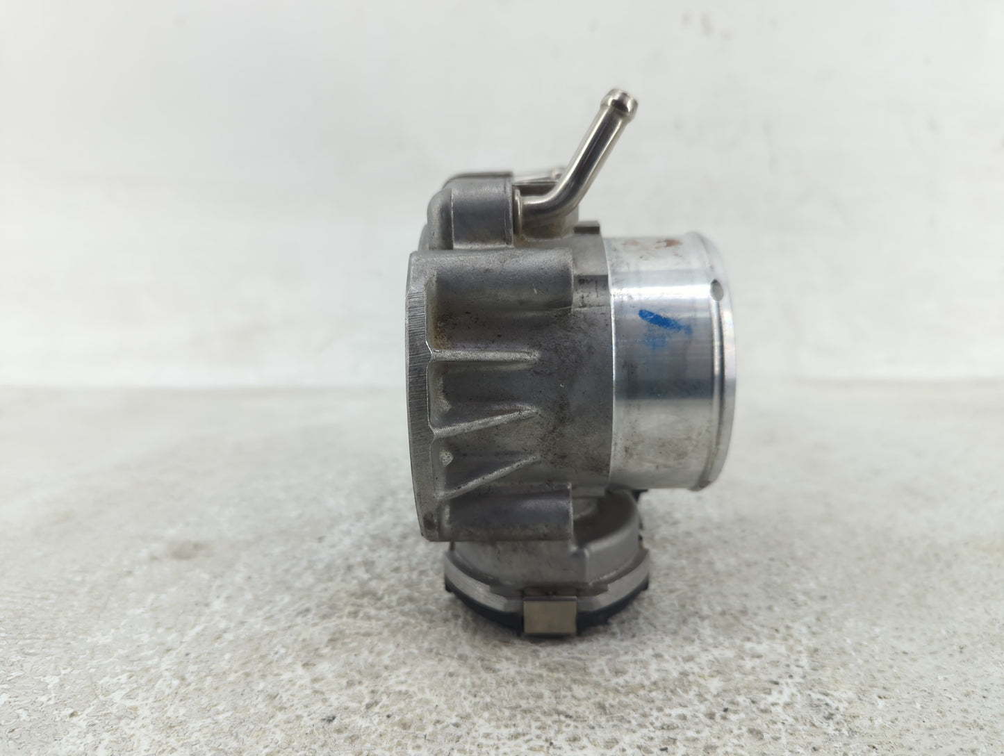 2011-2014 Hyundai Sonata Throttle Body P/N:90 4501 0001 35100-2G700 Fits Fits 2011 2012 2013 2014 2015 2016 OEM Used Auto Pa