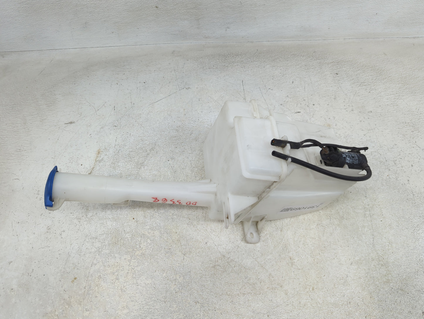 2011-2015 Hyundai Sonata Windshield Washer Fluid Reservoir Bottle Oem - Oemusedautoparts1.com
