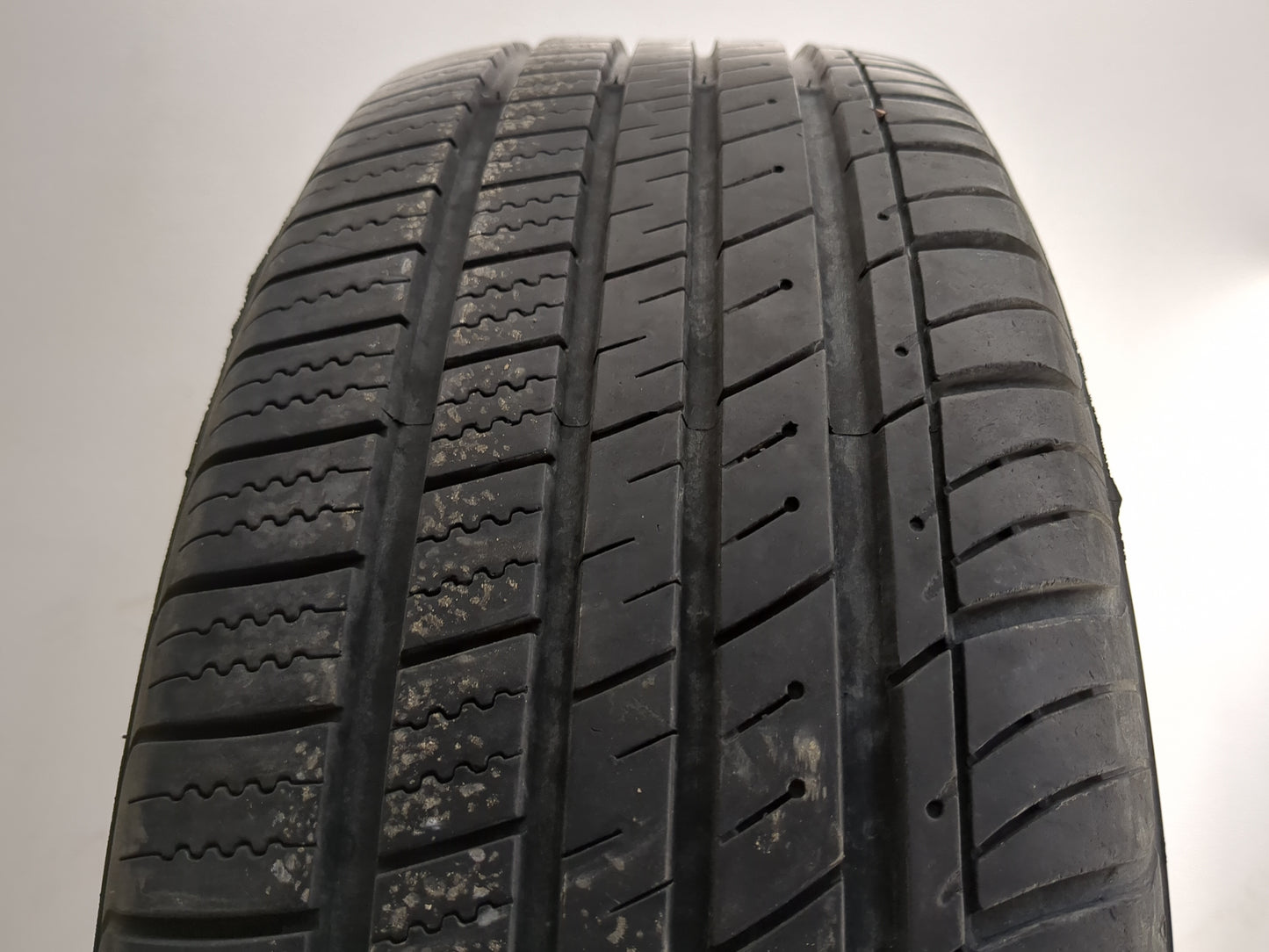 Used Tire 205/65R16 KUMHO ECSTA LX PLATINUM KU27 95V - Tread Depth 8/32 - Oemusedautoparts1.com