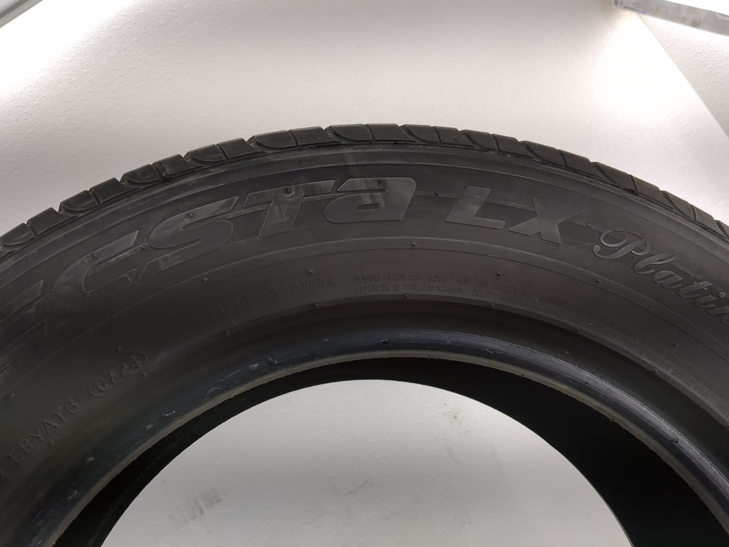 Used Tire 205/65R16 KUMHO ECSTA LX 95V - Tread Depth 7/32 - Oemusedautoparts1.com