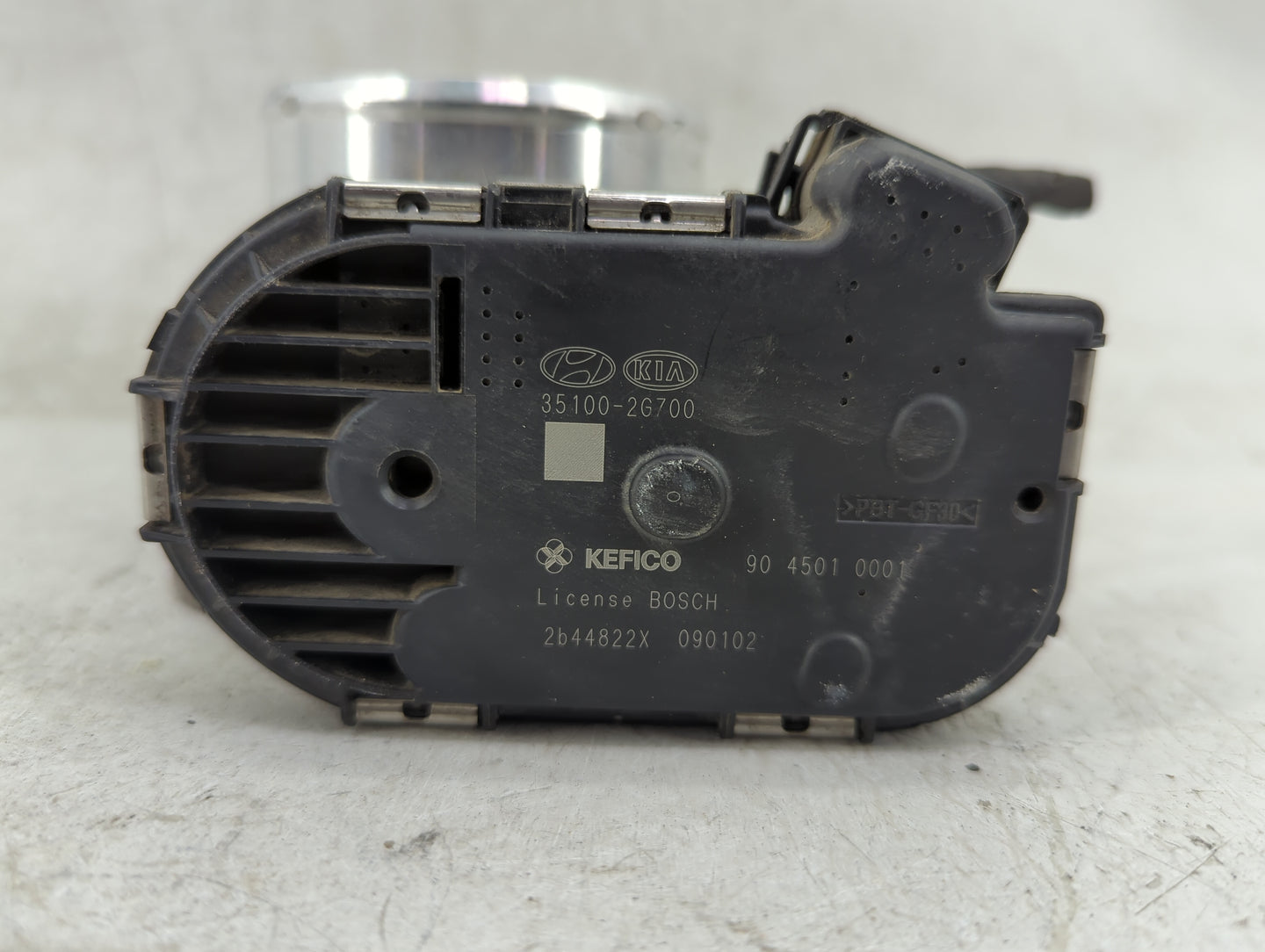 2011-2014 Hyundai Sonata Throttle Body P/N:35100-2G700 90 4501 0001 Fits Fits 2011 2012 2013 2014 2015 2016 OEM Used Auto Pa