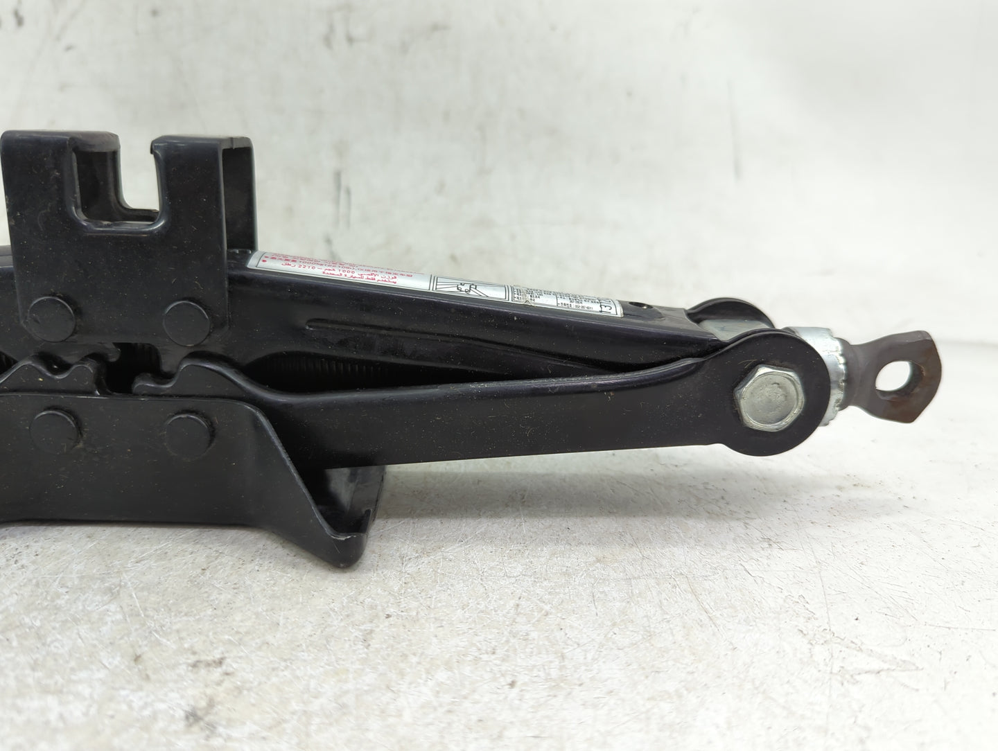 2014 Hyundai Sonata Spare Scissor Car Jack 1409503 - Oemusedautoparts1.com