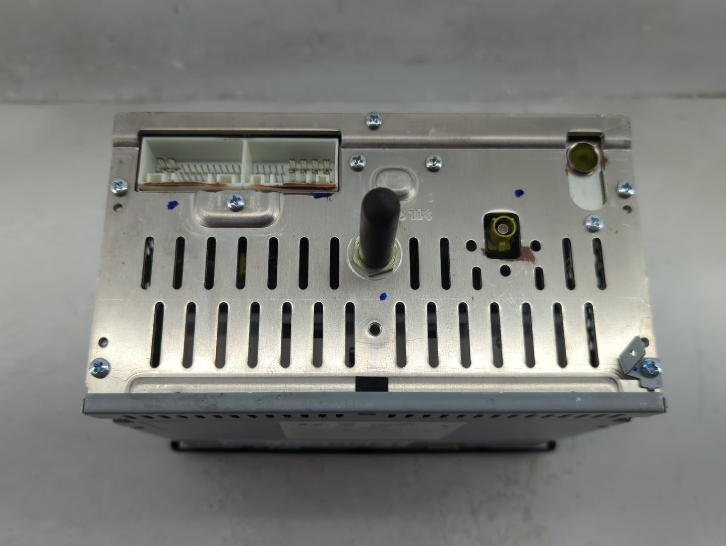 2013-2014 Hyundai Sonata Radio AM FM Cd Player Receiver Replacement P/N:96170-3Q0004X Fits Fits 2013 2014 OEM Used Auto Part