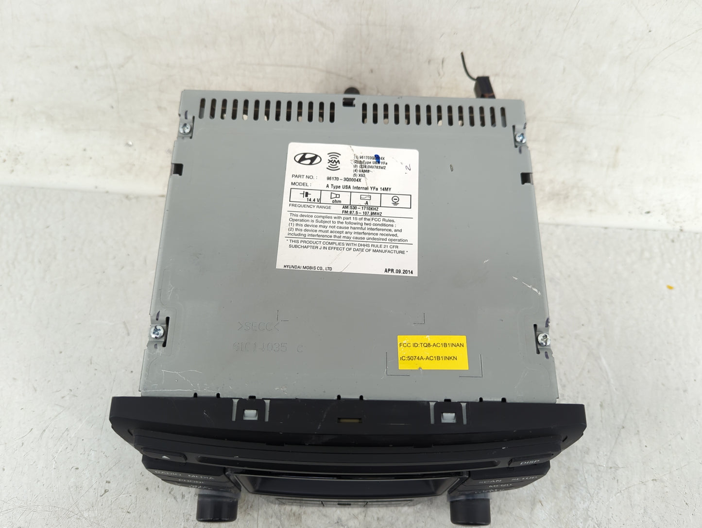 2013-2014 Hyundai Sonata Radio AM FM Cd Player Receiver Replacement P/N:96170-3Q0004X Fits Fits 2013 2014 OEM Used Auto Part