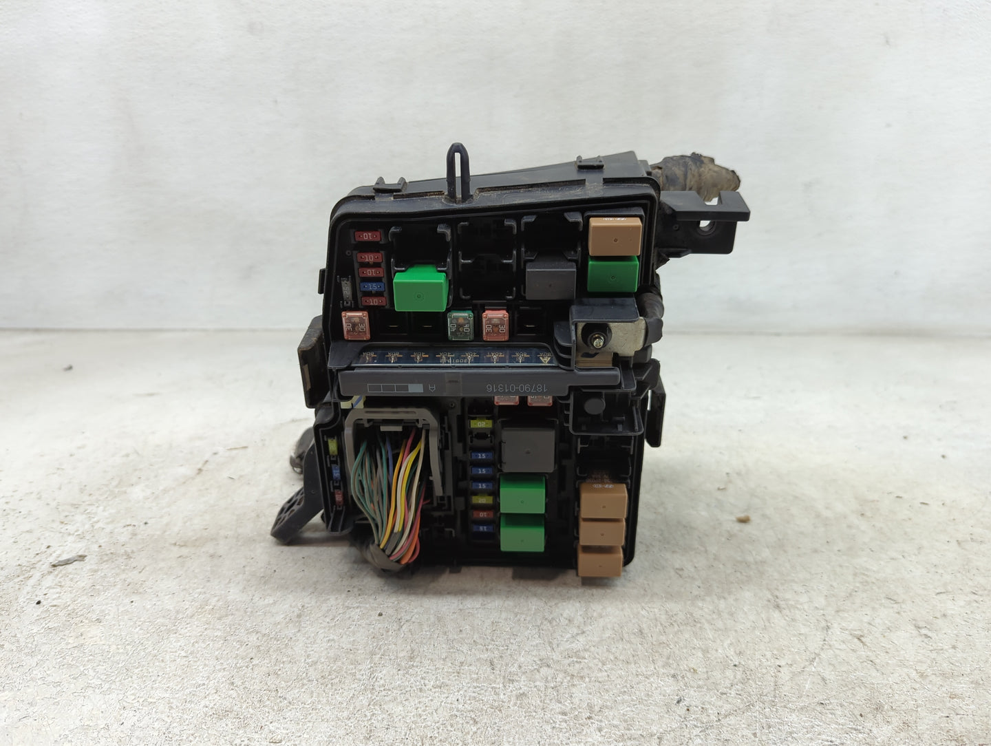 2011-2014 Hyundai Sonata Fusebox Fuse Box Panel Relay Module P/N:VS917503Q070YC Fits Fits 2011 2012 2013 2014 OEM Used Auto 