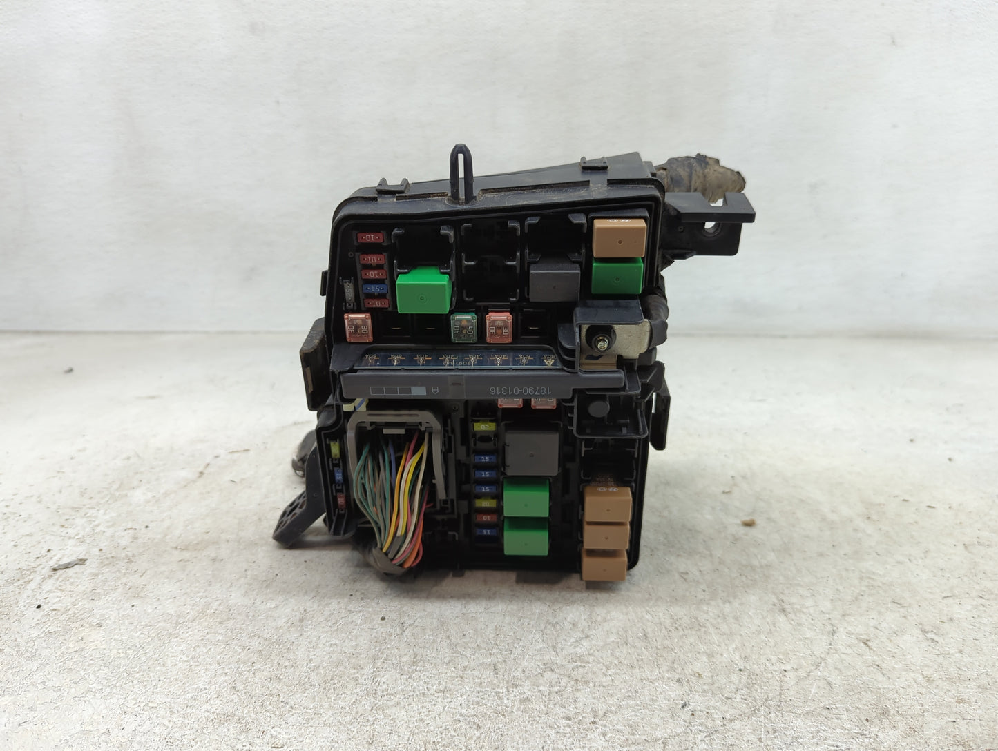 2011-2014 Hyundai Sonata Fusebox Fuse Box Panel Relay Module P/N:VS917503Q070YC Fits Fits 2011 2012 2013 2014 OEM Used Auto 