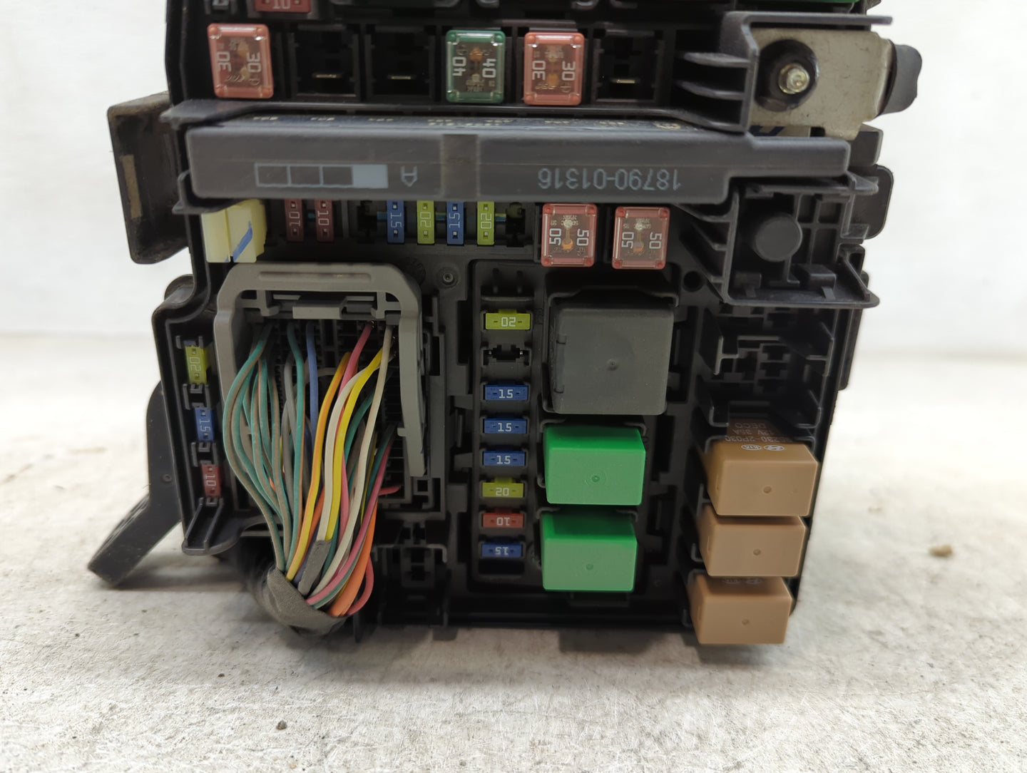 2011-2014 Hyundai Sonata Fusebox Fuse Box Panel Relay Module P/N:VS917503Q070YC Fits Fits 2011 2012 2013 2014 OEM Used Auto 