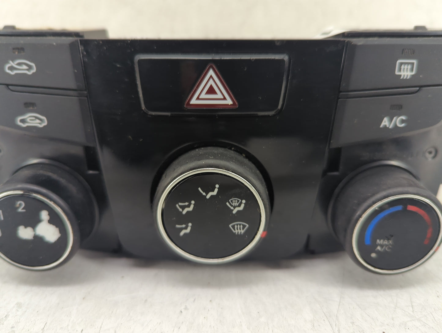 2014 Hyundai Sonata Climate Control Module Temperature AC/Heater Replacement P/N:97250-3Q030 Fits OEM Used Auto Parts - Oemu