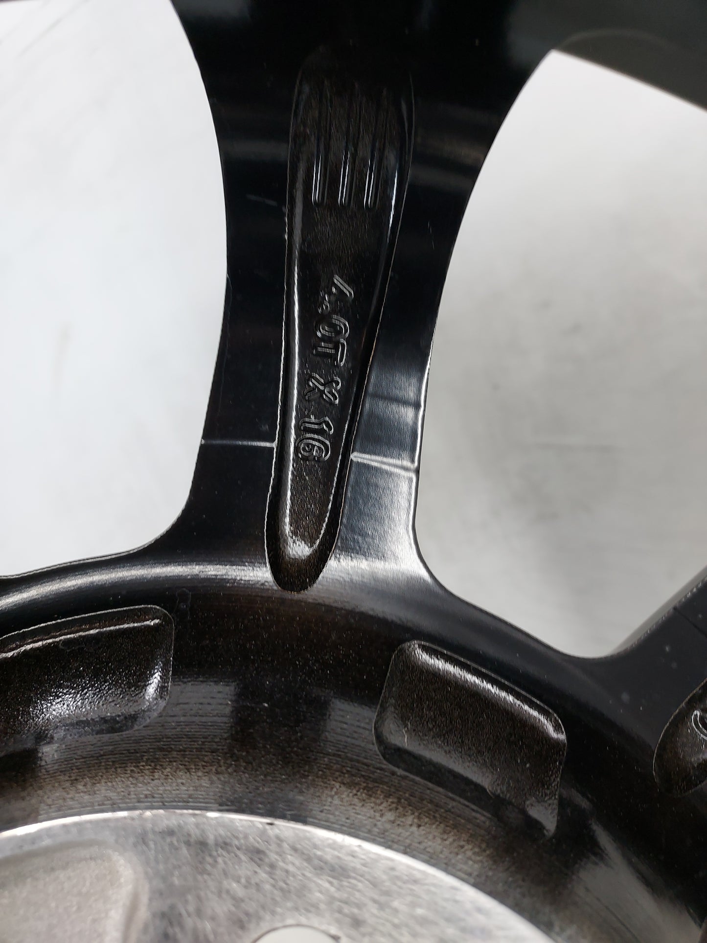 2014-2014 Hyundai Sonata Spare Donut Tire Wheel Rim Oem 1420784 - Oemusedautoparts1.com