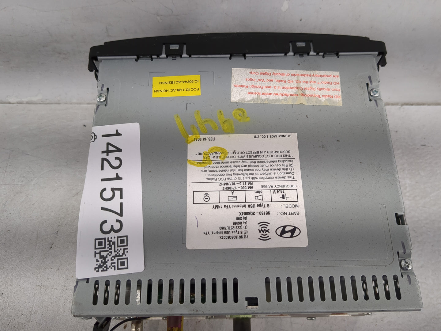 2013-2014 Hyundai Sonata Radio AM FM Cd Player Receiver Replacement P/N:961803Q8004X Fits Fits 2013 2014 OEM Used Auto Parts