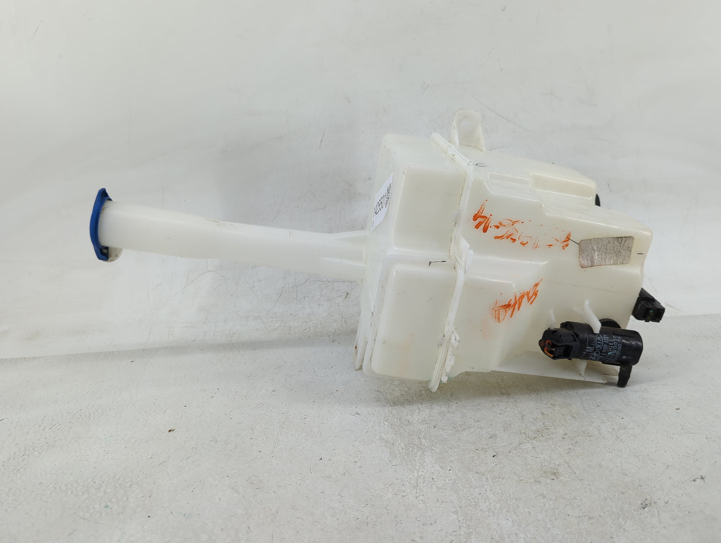 2011-2015 Hyundai Sonata Windshield Washer Fluid Reservoir Bottle Oem - Oemusedautoparts1.com
