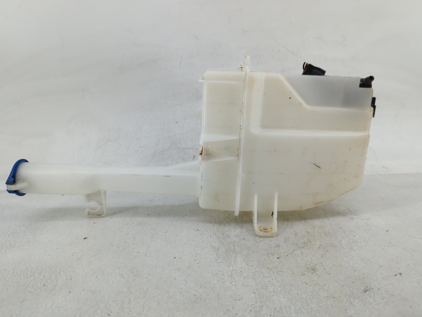 2011-2015 Hyundai Sonata Windshield Washer Fluid Reservoir Bottle Oem - Oemusedautoparts1.com
