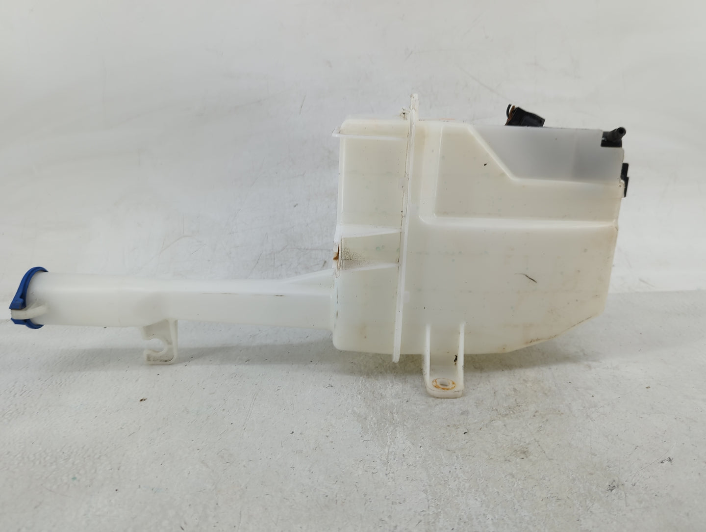 2011-2015 Hyundai Sonata Windshield Washer Fluid Reservoir Bottle Oem - Oemusedautoparts1.com