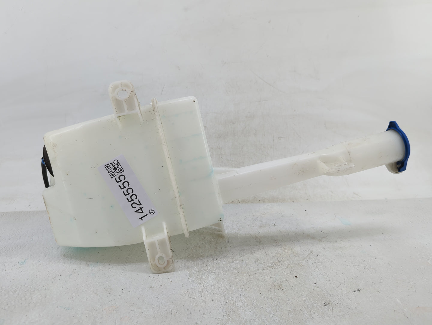 2011-2015 Hyundai Sonata Windshield Washer Fluid Reservoir Bottle Oem - Oemusedautoparts1.com