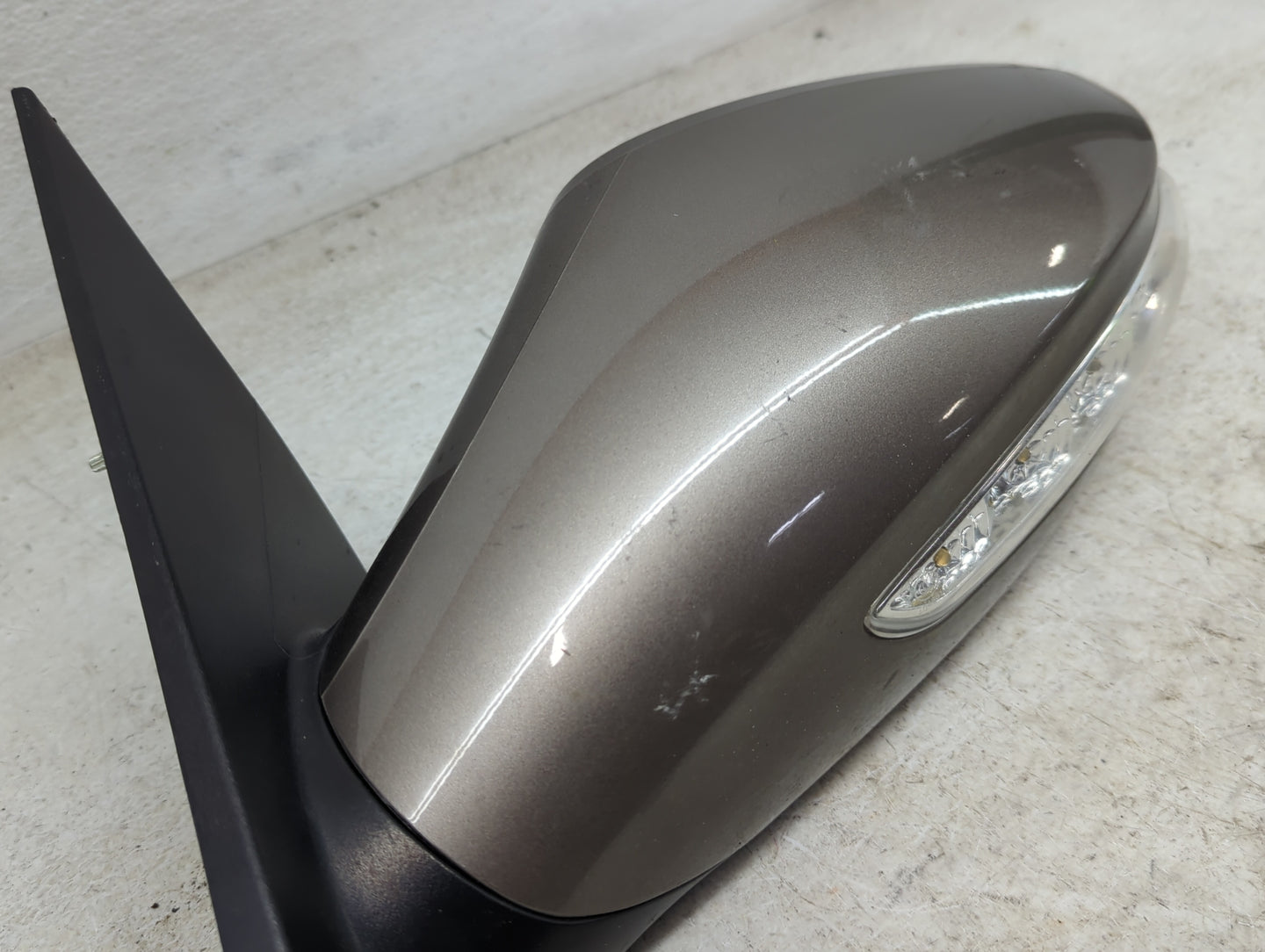 2014 Hyundai Sonata Driver Side View Mirror - Left Door Mirror OEM Used - Oemusedautoparts1.com