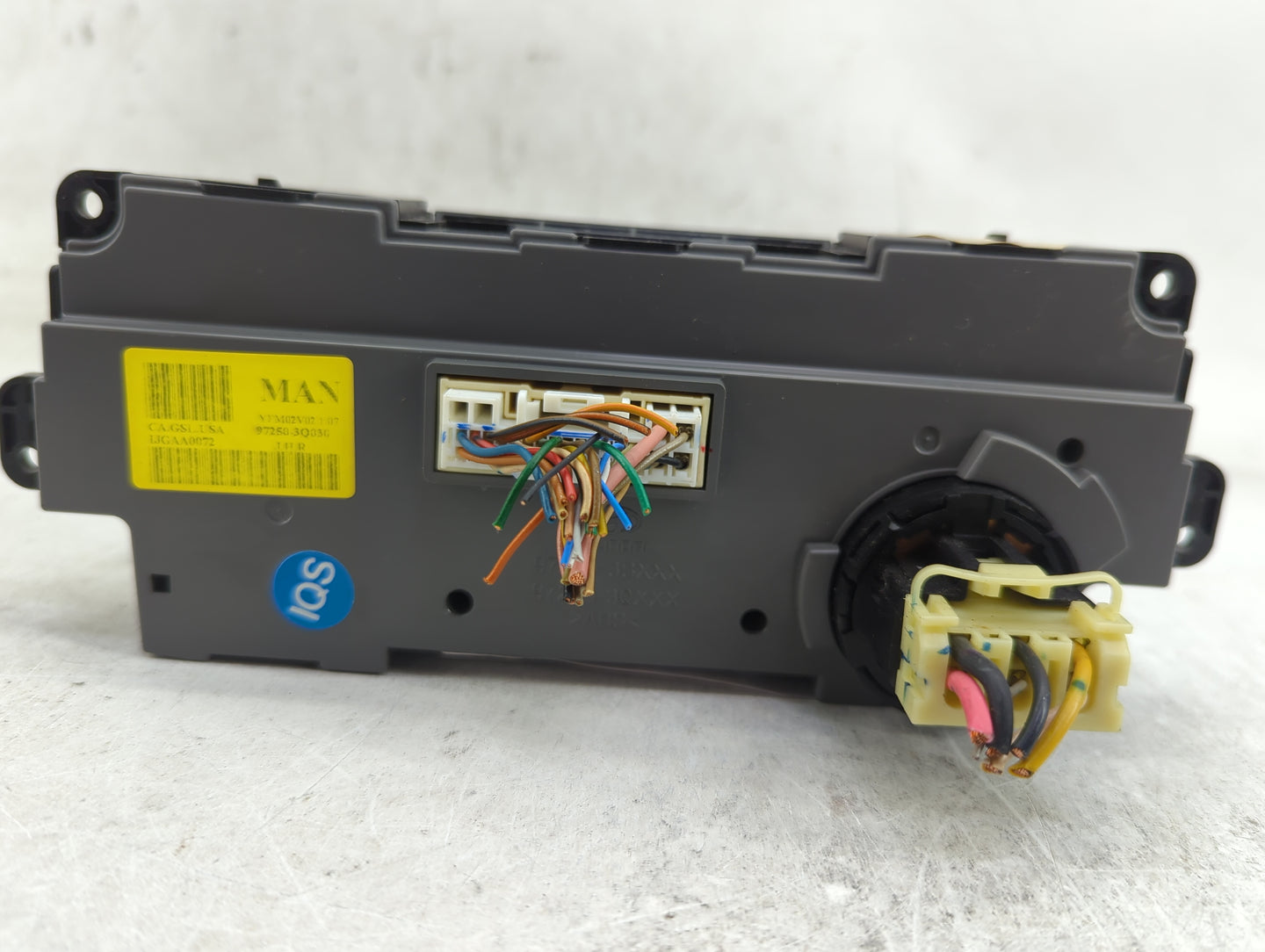 2014 Hyundai Sonata Climate Control Module Temperature AC/Heater Replacement P/N:97250-3Q030 Fits OEM Used Auto Parts - Oemu