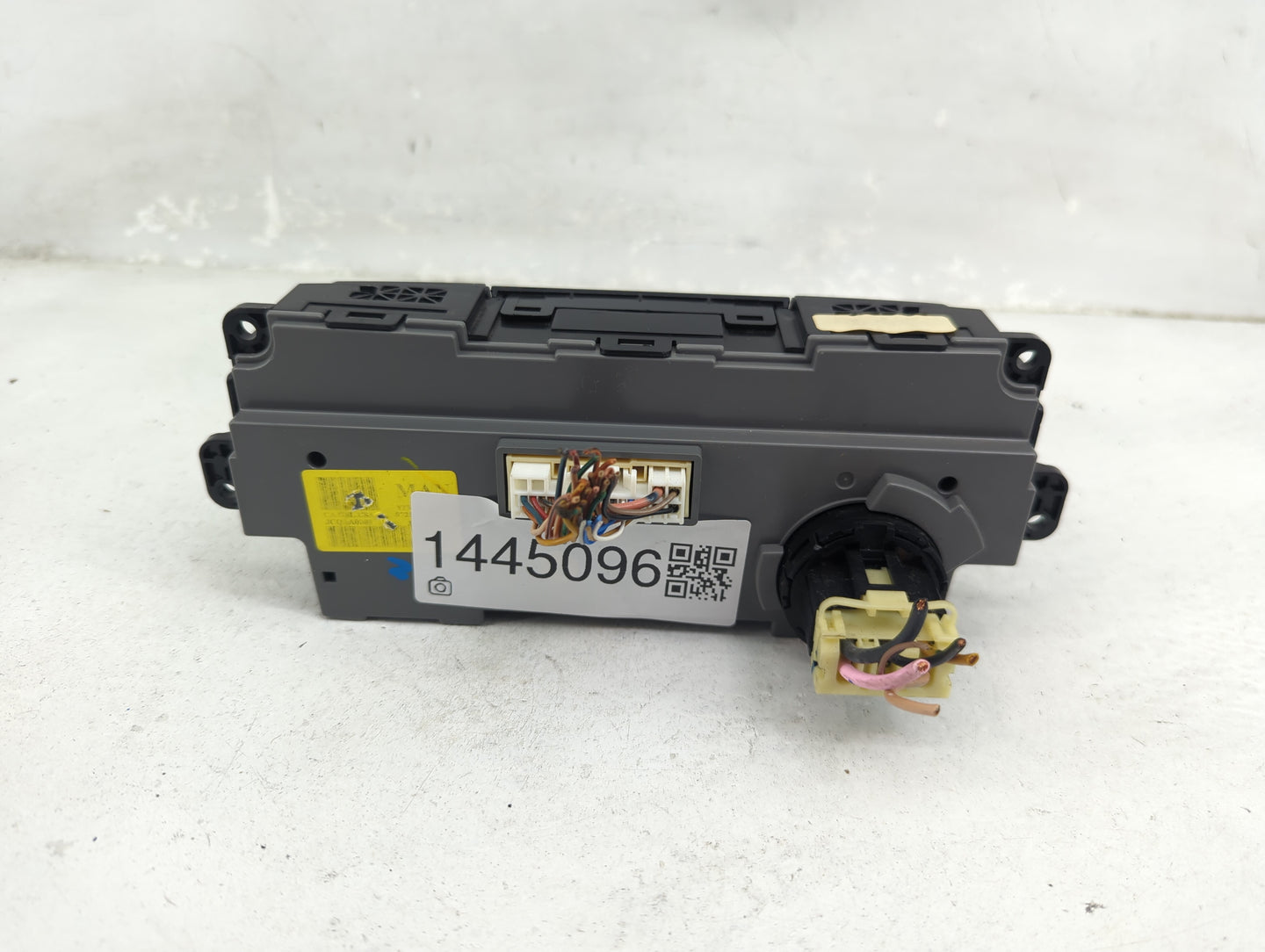 2014 Hyundai Sonata Climate Control Module Temperature AC/Heater Replacement P/N:JCQAA0005 Fits OEM Used Auto Parts - Oemuse