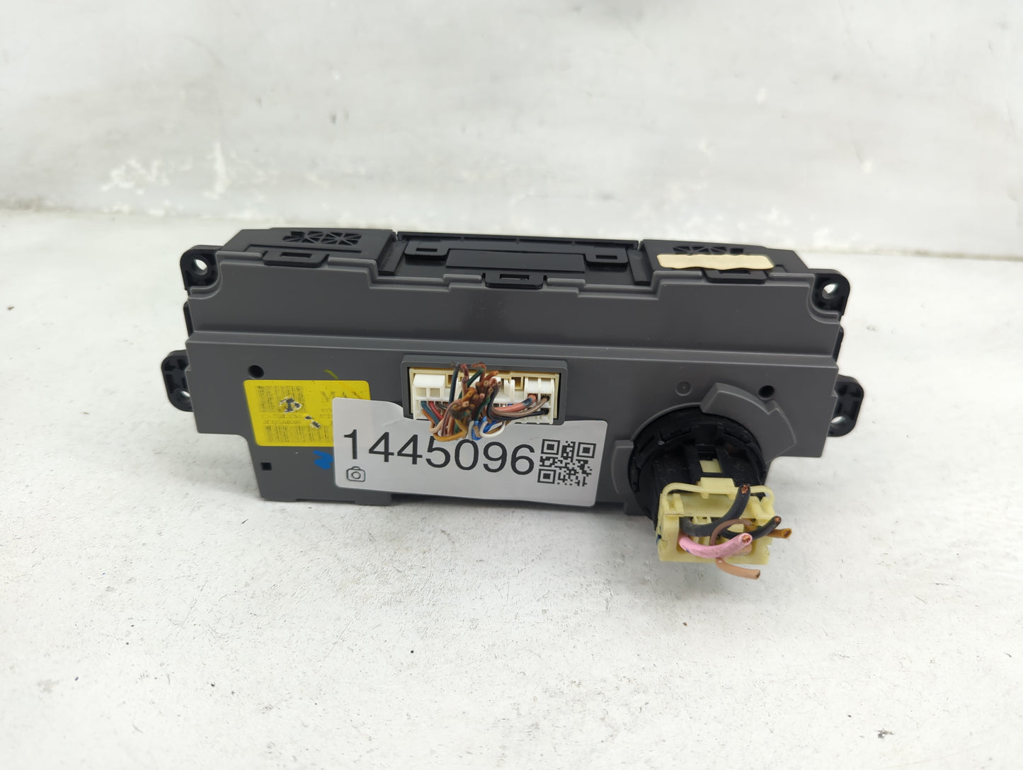 2014 Hyundai Sonata Climate Control Module Temperature AC/Heater Replacement P/N:JCQAA0005 Fits OEM Used Auto Parts - Oemuse