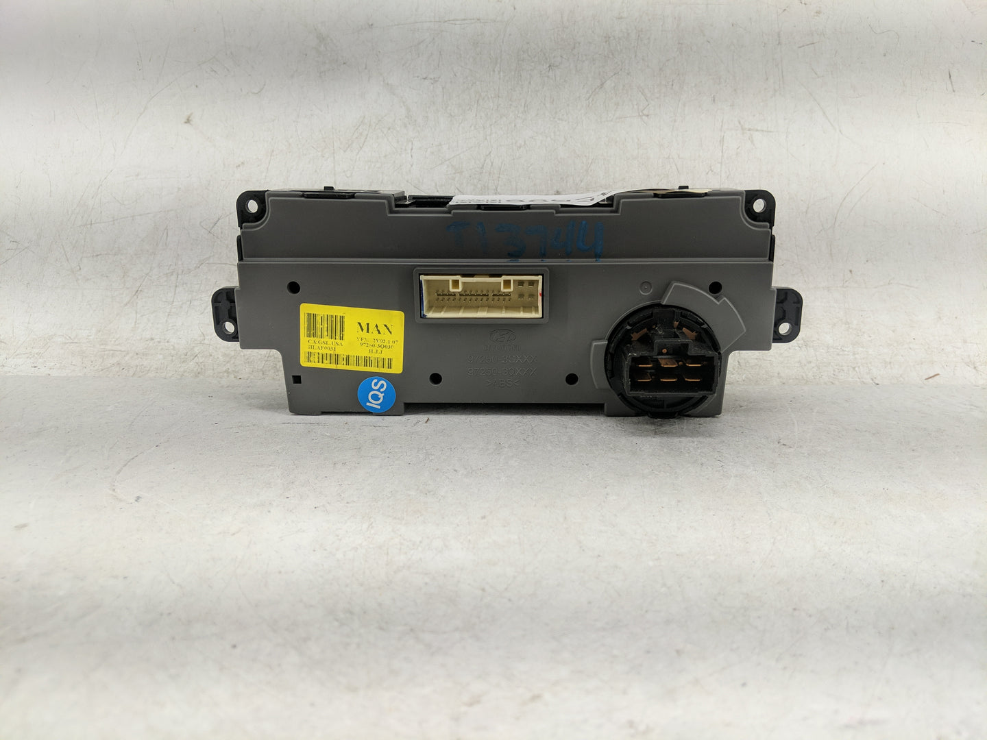 2014 Hyundai Sonata Climate Control Module Temperature AC/Heater Replacement P/N:972503Q030 Fits OEM Used Auto Parts - Oemus