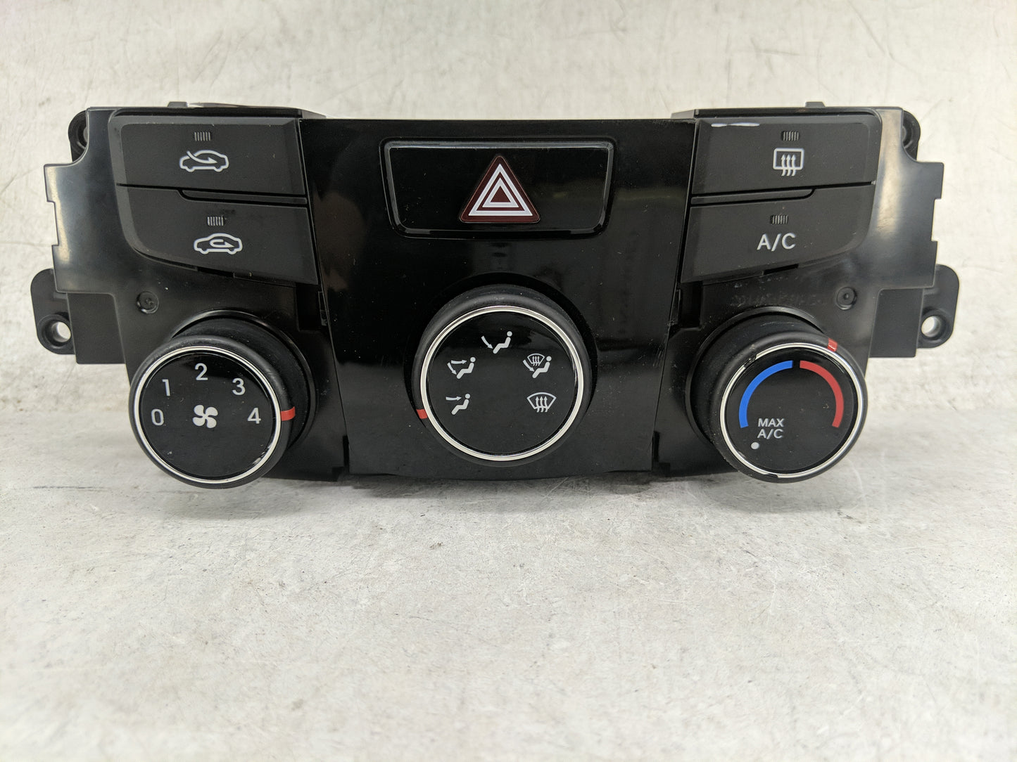 2014 Hyundai Sonata Climate Control Module Temperature AC/Heater Replacement P/N:97250-3Q030 Fits OEM Used Auto Parts - Oemu