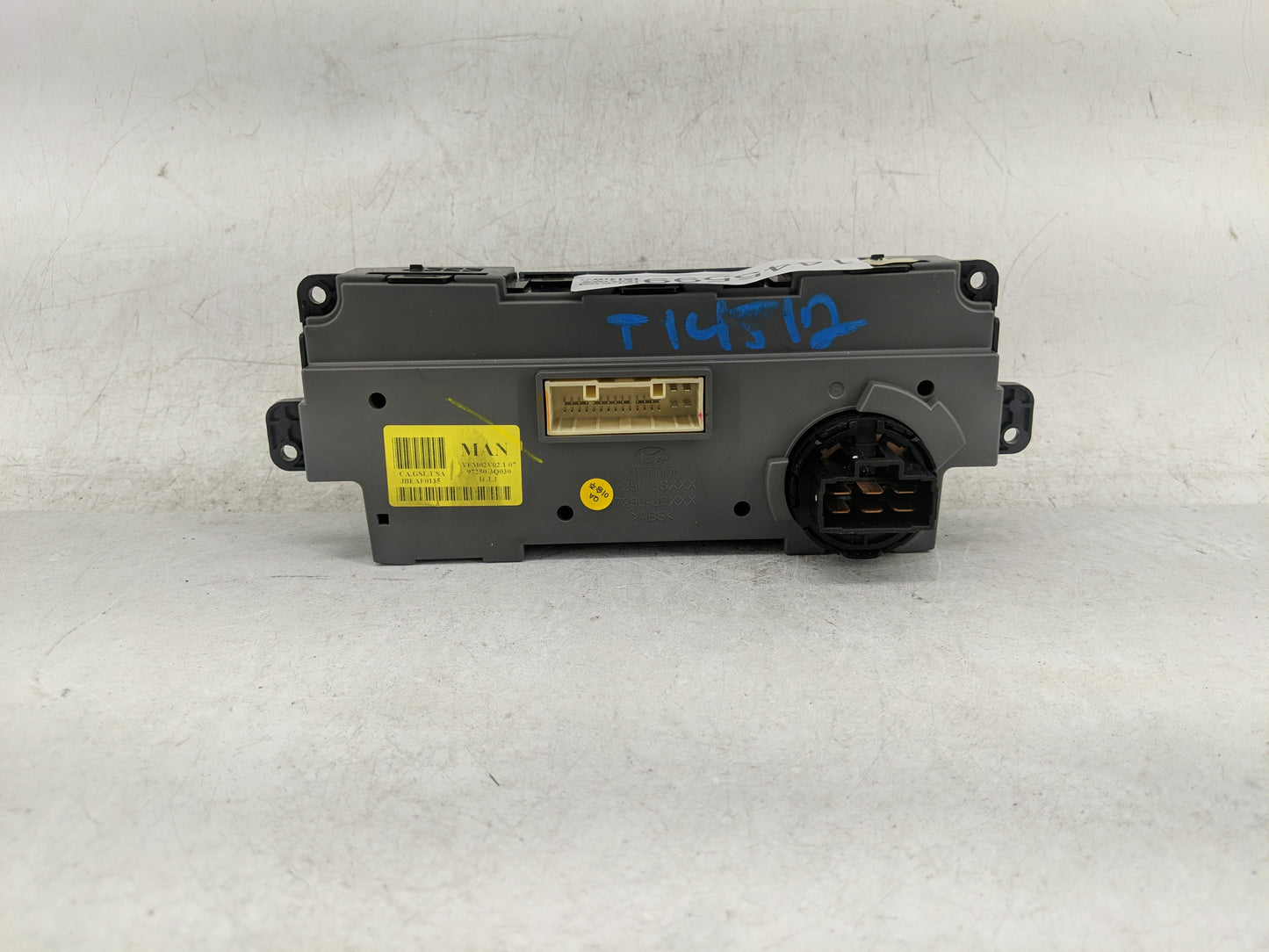 2014 Hyundai Sonata Climate Control Module Temperature AC/Heater Replacement P/N:97250-3Q030 Fits OEM Used Auto Parts - Oemu