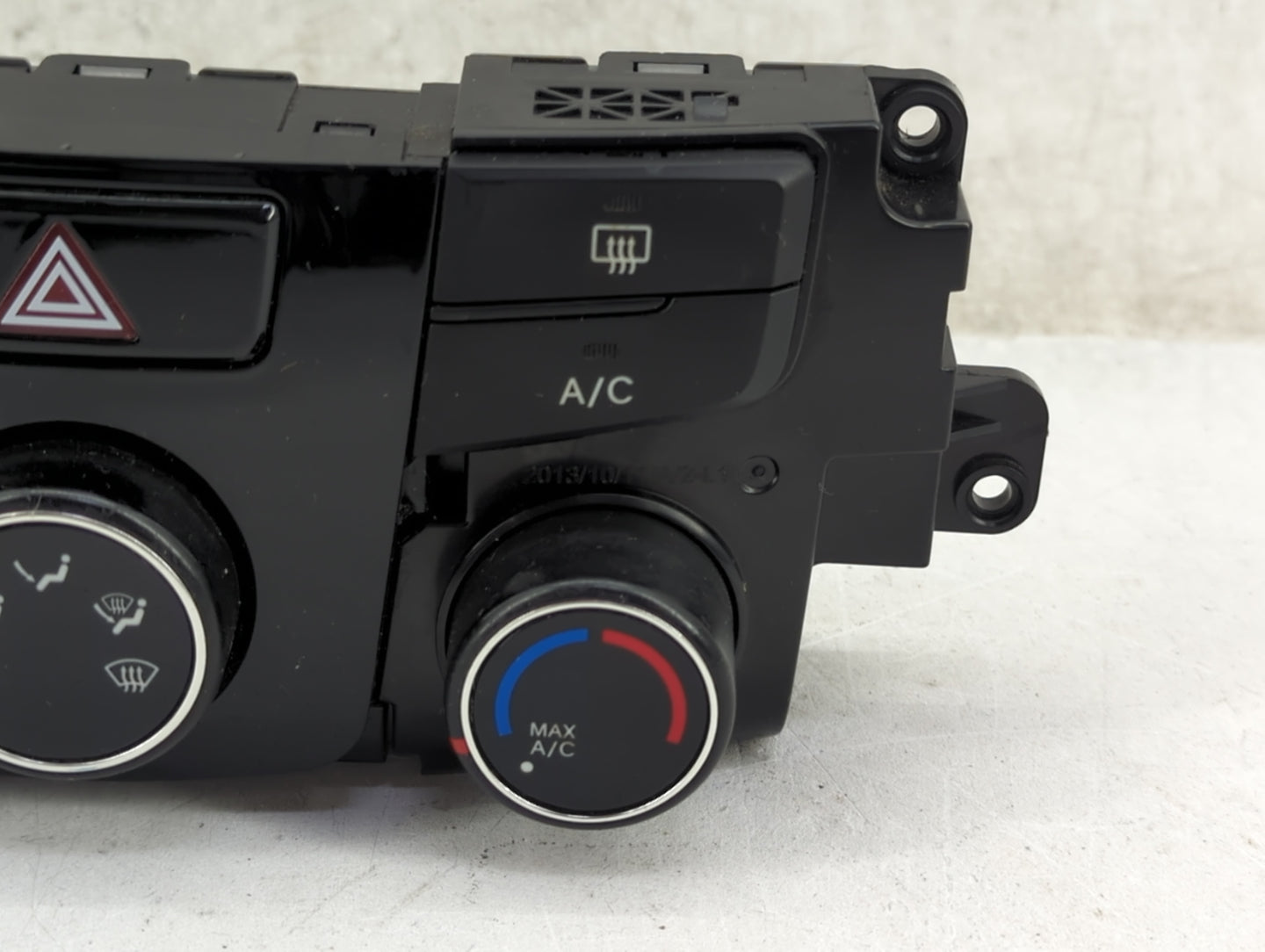 2014 Hyundai Sonata Climate Control Module Temperature AC/Heater Replacement P/N:97250-3Q030 YFM02V02.1 07 Fits OEM Used Aut