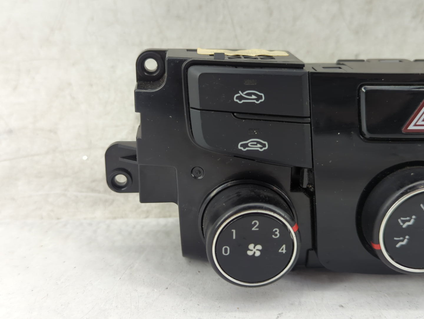 2014 Hyundai Sonata Climate Control Module Temperature AC/Heater Replacement P/N:97250-3Q030 Fits OEM Used Auto Parts - Oemu