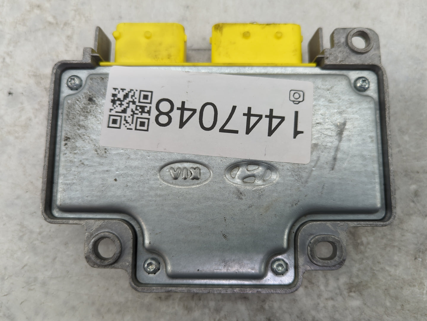 2014 Hyundai Sonata Safety Restraint Srs Airbag Control Module - Oemusedautoparts1.com