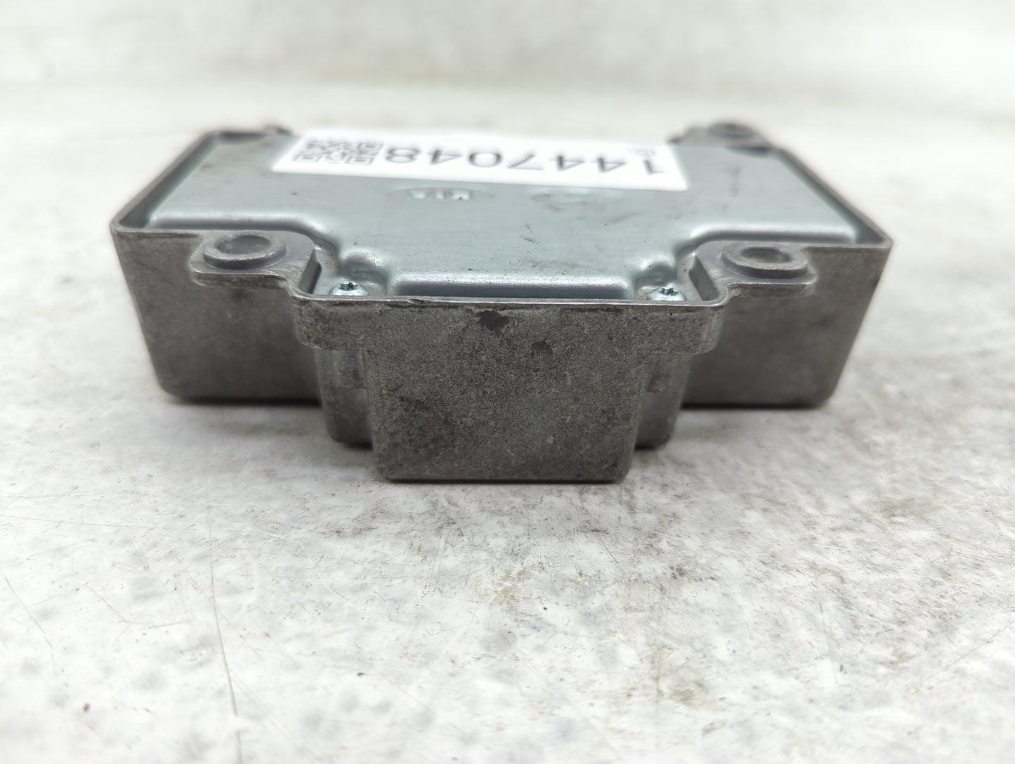 2014 Hyundai Sonata Safety Restraint Srs Airbag Control Module - Oemusedautoparts1.com