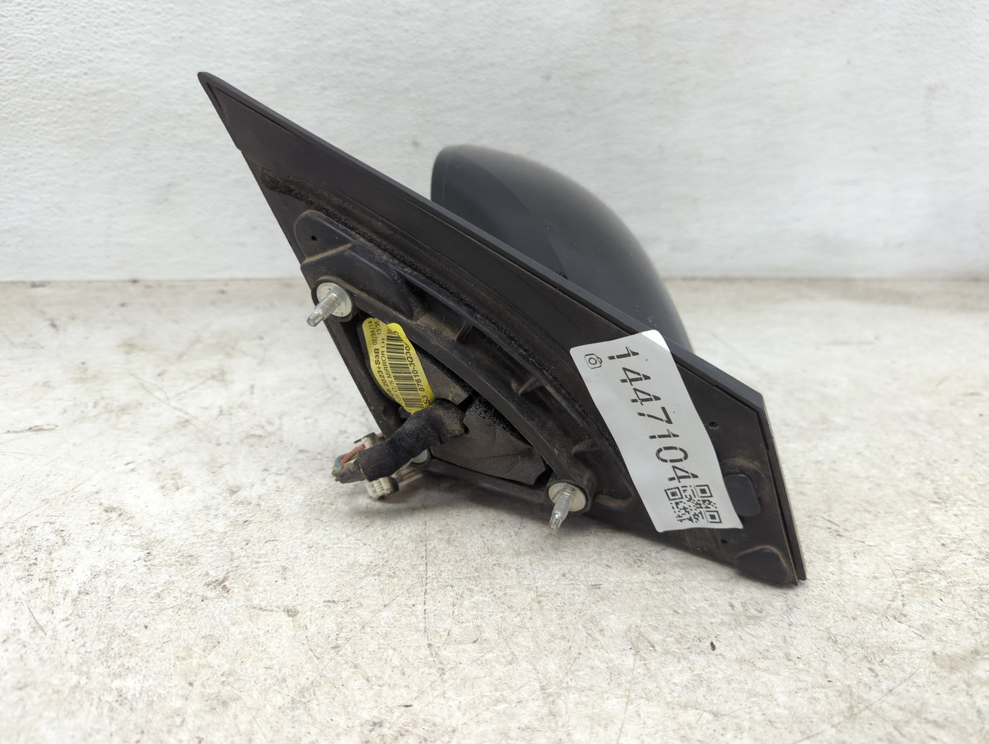 2014 Hyundai Sonata Driver Side View Mirror - Left Door Mirror OEM Used - Oemusedautoparts1.com