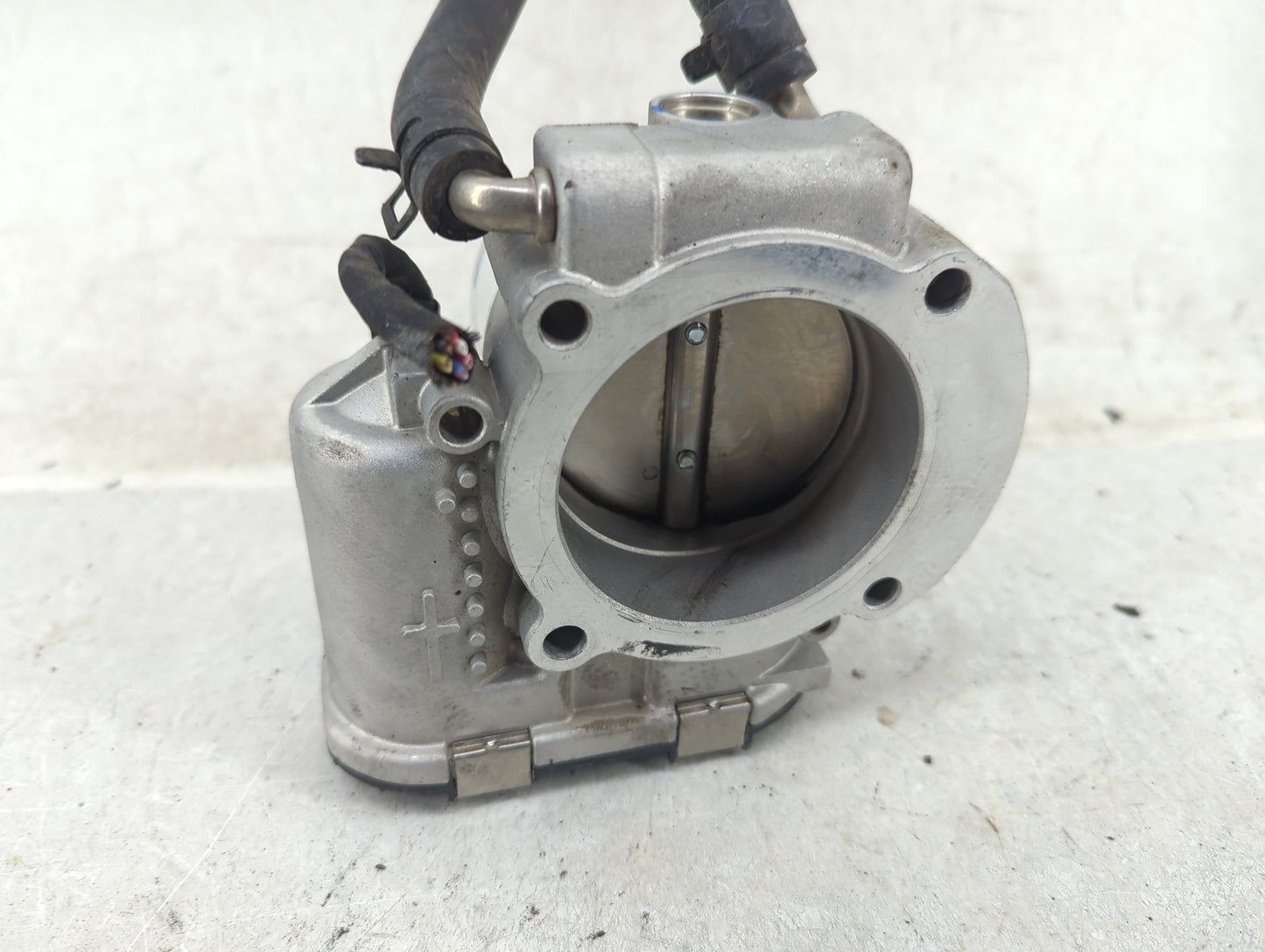2011-2014 Hyundai Sonata Throttle Body Fits Fits 2011 2012 2013 2014 2015 2016 OEM Used Auto Parts - Oemusedautoparts1.com