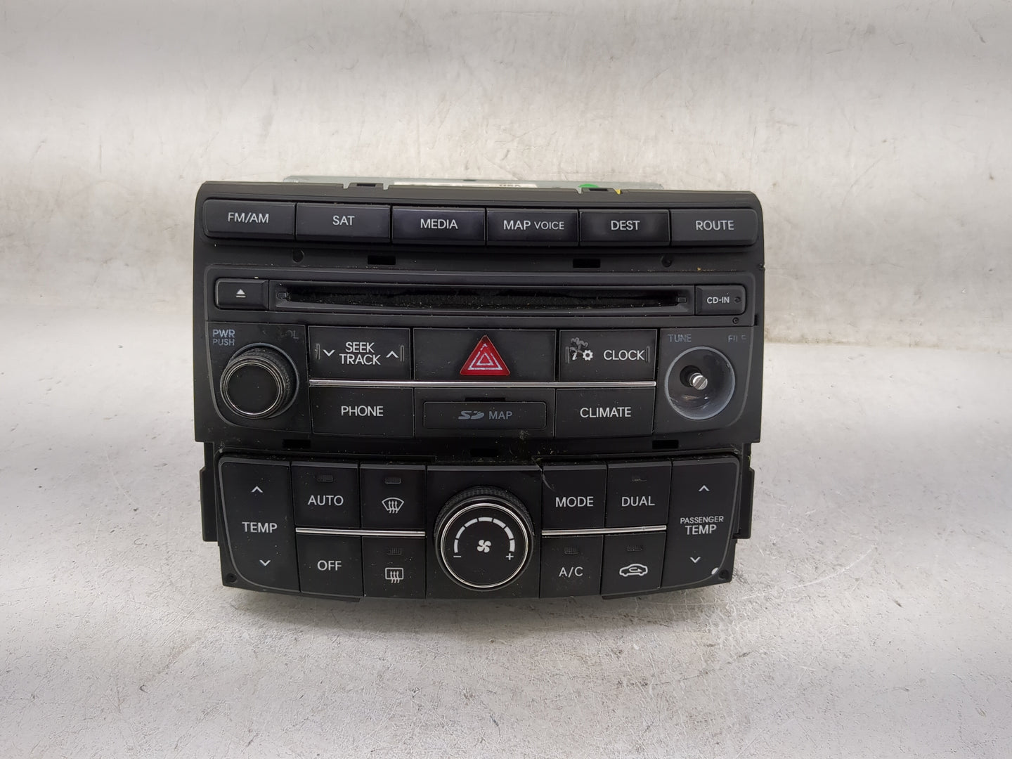 2013-2014 Hyundai Sonata Radio AM FM Cd Player Receiver Replacement P/N:96560-3Q4004X AV246INAN Fits Fits 2013 2014 OEM Used