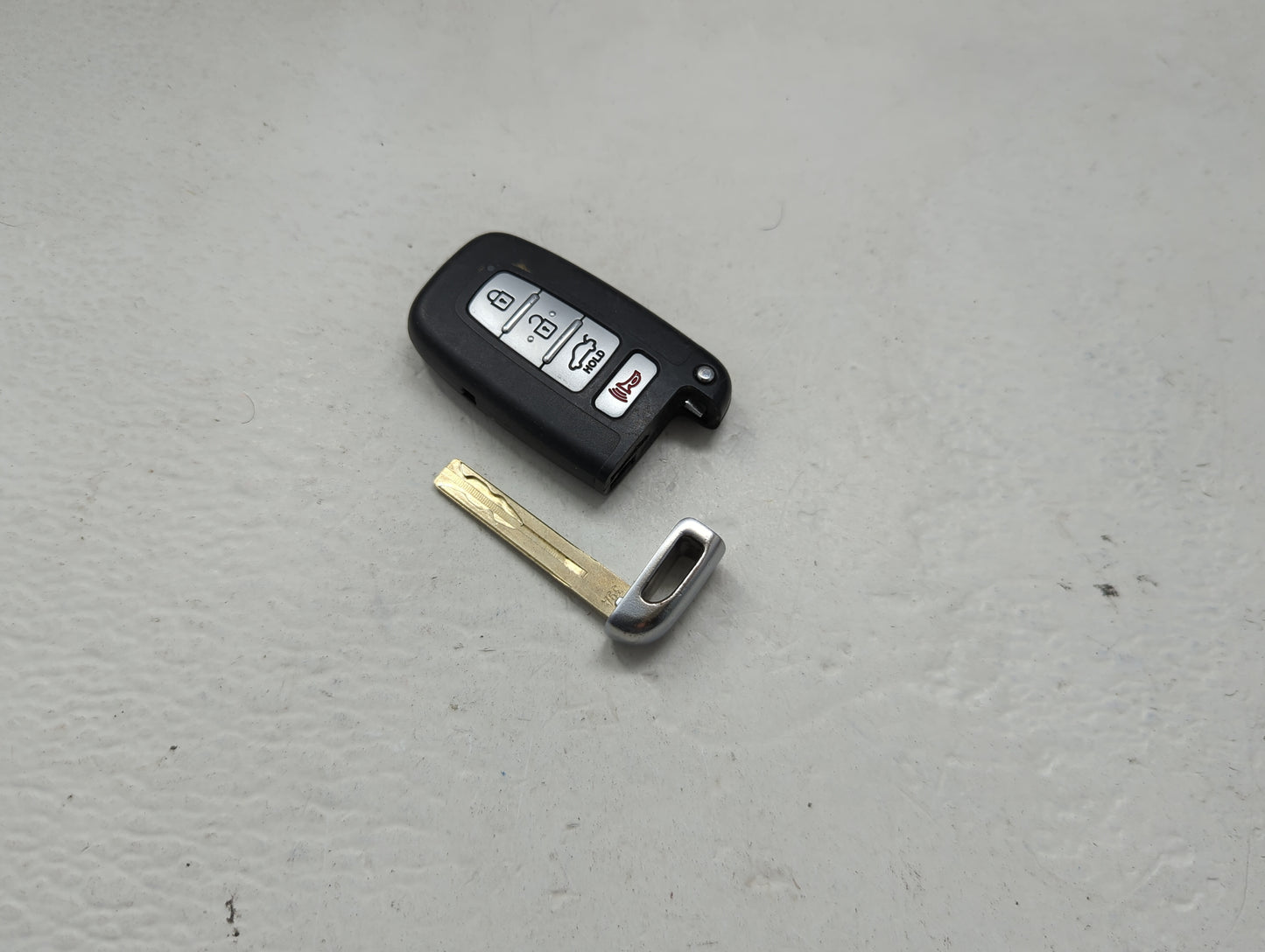 Hyundai Sonata Keyless Entry Remote Fob SY5HMFNA04 4 buttons - Oemusedautoparts1.com