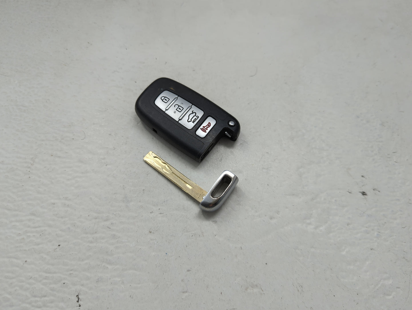 Hyundai Sonata Keyless Entry Remote Fob SY5HMFNA04 4 buttons - Oemusedautoparts1.com