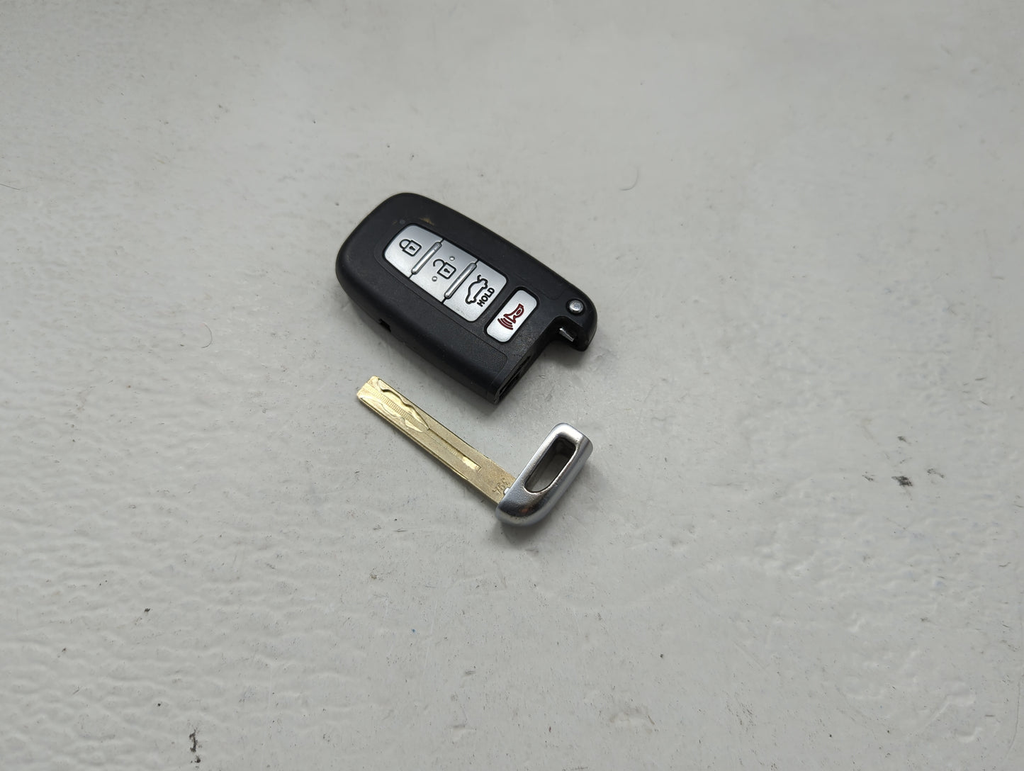 Hyundai Sonata Keyless Entry Remote Fob SY5HMFNA04 4 buttons - Oemusedautoparts1.com
