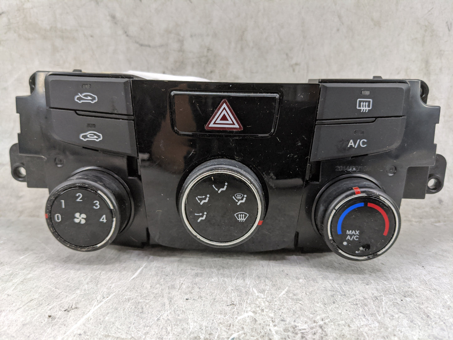 2014 Hyundai Sonata Climate Control Module Temperature AC/Heater Replacement P/N:97250-3Q030 YFM02V02.1 07 Fits OEM Used Aut