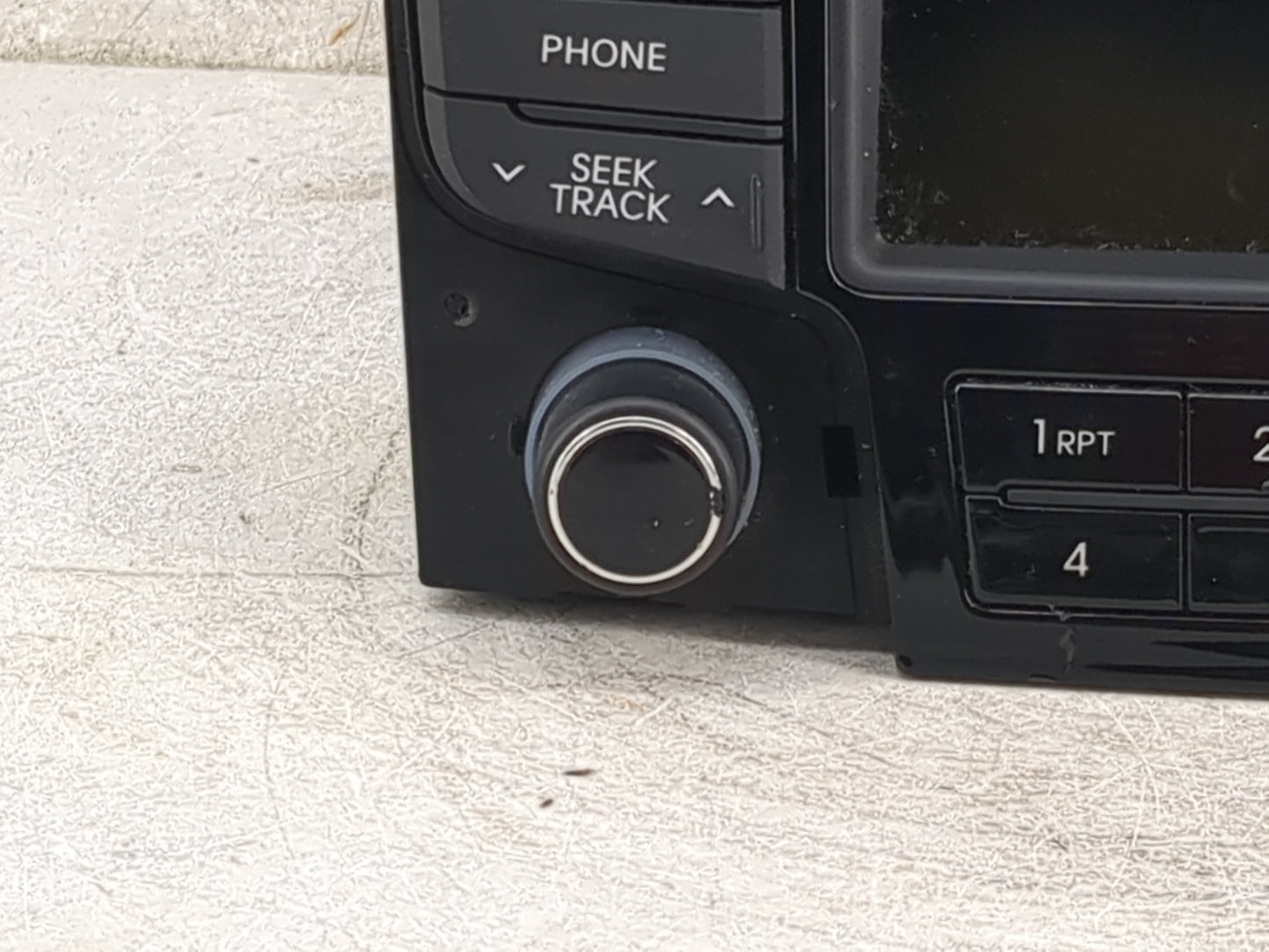 2013-2014 Hyundai Sonata Radio AM FM Cd Player Receiver Replacement P/N:961703Q0004X Fits Fits 2013 2014 OEM Used Auto Parts