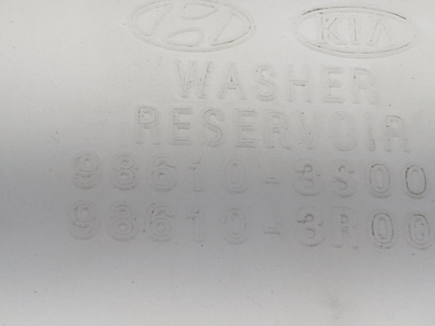 2011-2015 Hyundai Sonata Windshield Washer Fluid Reservoir Bottle Oem 1476956 - Oemusedautoparts1.com
