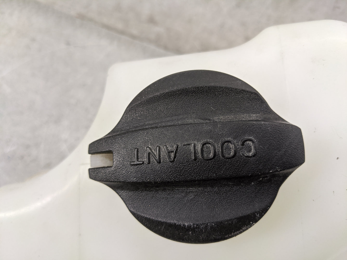 2011-2015 Hyundai Sonata Radiator Coolant Overflow Expansion Tank Bottle 1477076 - Oemusedautoparts1.com