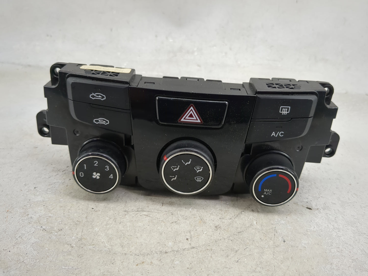 2014 Hyundai Sonata Climate Control Module Temperature AC/Heater Replacement P/N:97250-3Q030 YFM02V02.1 07 Fits OEM Used Aut